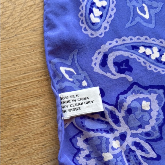 Diane Von Furstenberg Purple and White Paisley Wrap - Picture 5 of 7